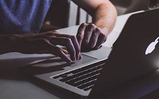 爱游戏app-鹿岛鹿角传控战术优化，球队整体配合更顺畅