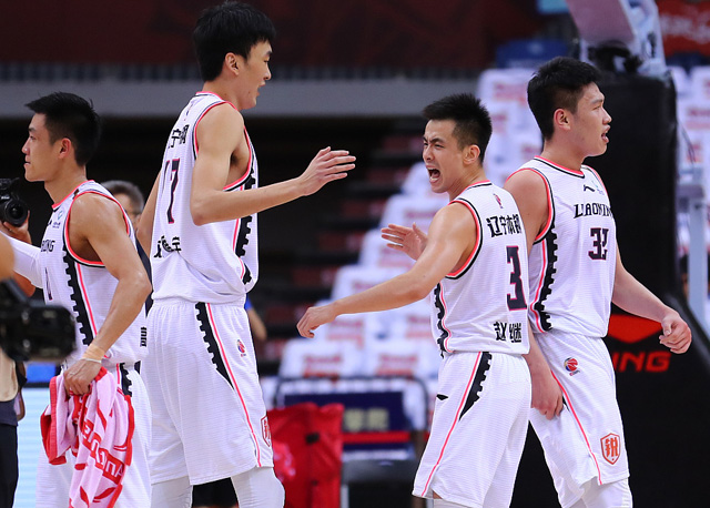 关键时刻,球队反超得分赢得胜利的简单介绍 关键时刻,球队反超得分赢得胜利的简单介绍