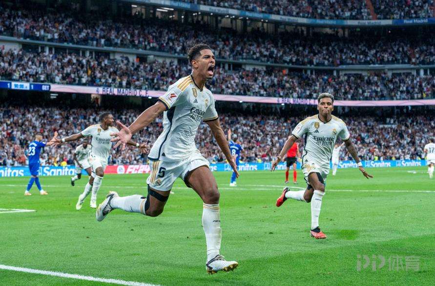 包含皇家社会主场击败皇家贝蒂斯，豪取三分的词条