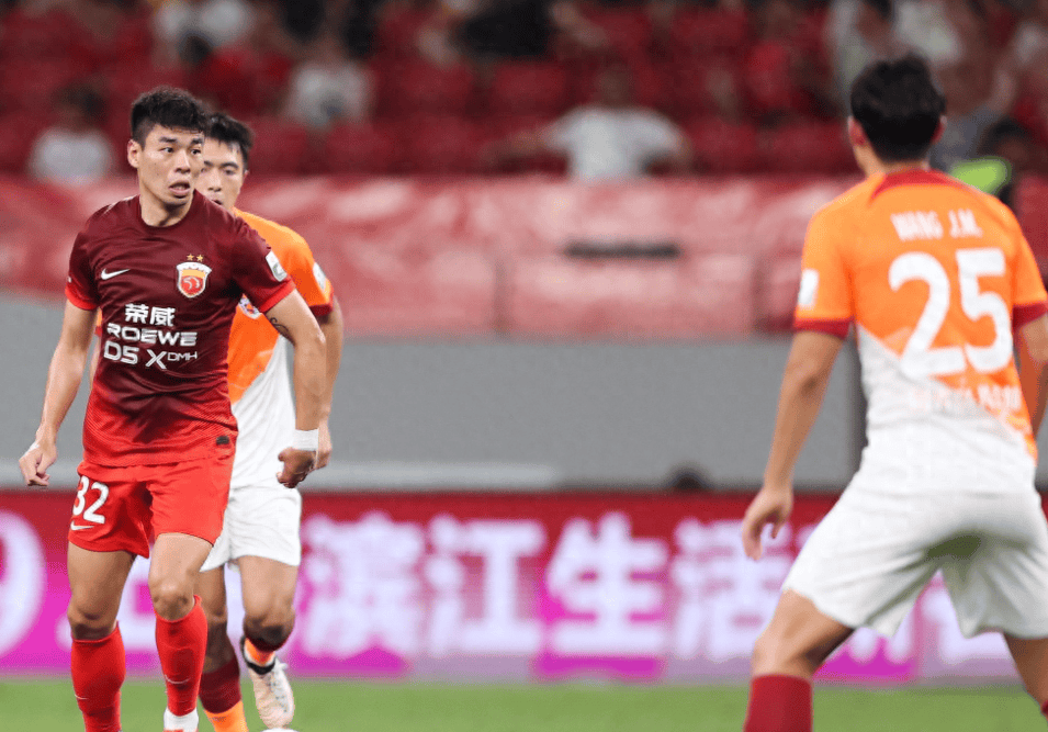 关于上港主场大胜贵州,跻身中超冠军热门行列的信息 关于上港主场大胜贵州,跻身中超冠军热门行列的信息