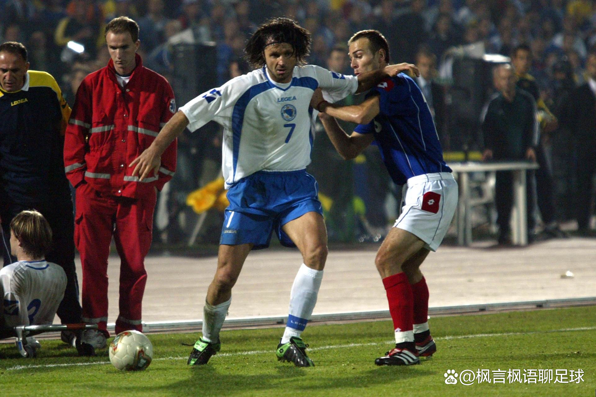 爱游戏网站入口-波黑国家队备战全力以赴，冲刺下一场比赛的简单介绍