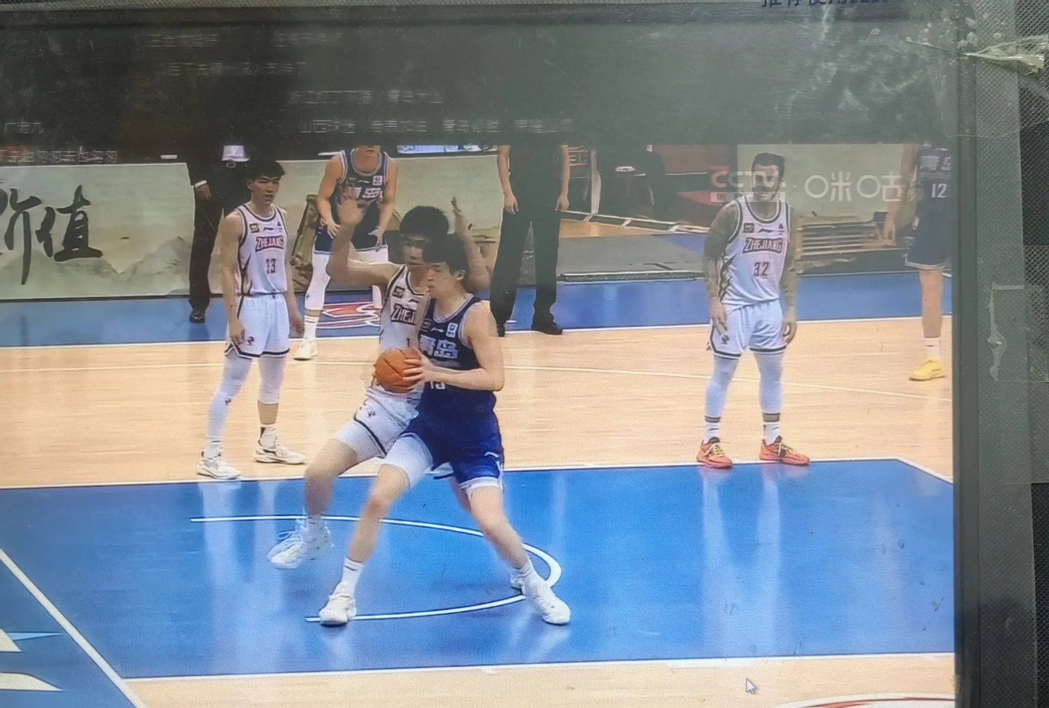 包含青岛男篮主场不敌浙江,遭遇颓势的词条 包含青岛男篮主场不敌浙江,遭遇颓势的词条