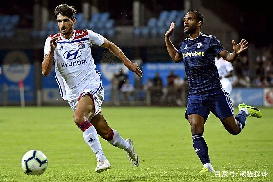 爱游戏平台-里昂主场大胜波尔多，全面提升积分