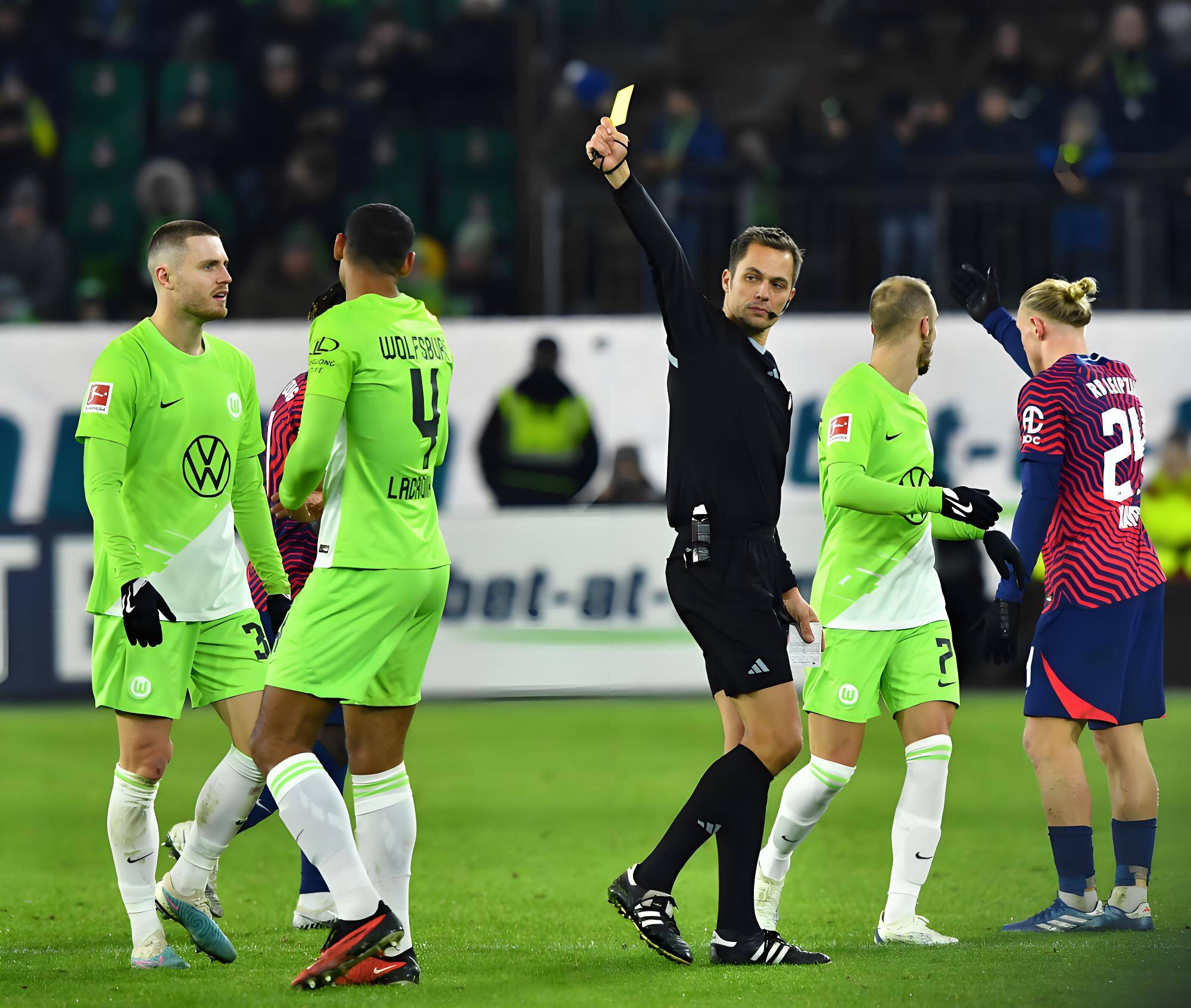 斯图加特与门兴格拉德巴赫将在榭州之战中展开较量 斯图加特与门兴格拉德巴赫将在榭州之战中展开较量