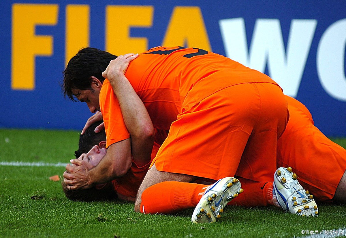 爱游戏网页版-荷兰拼尽全力成功击败意大利过关