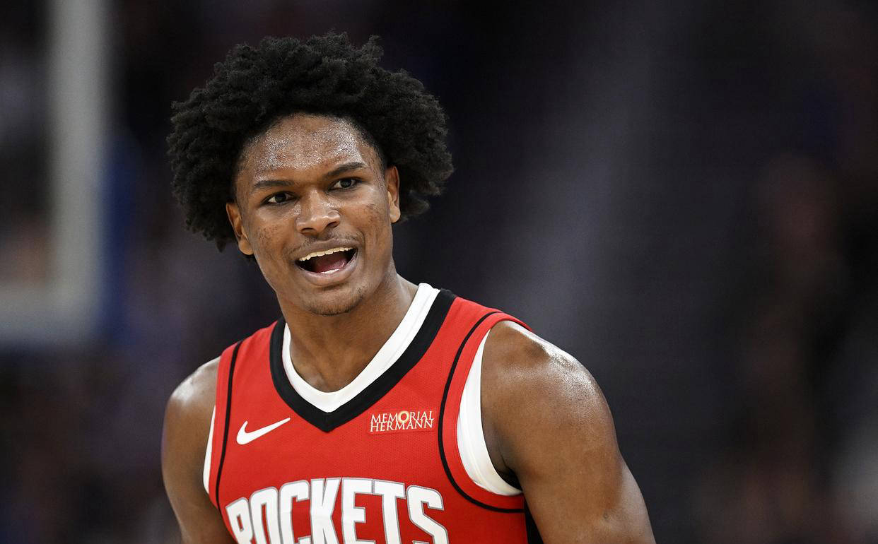 爱游戏培训-新秀球员崭露头角，帮助球队胜出