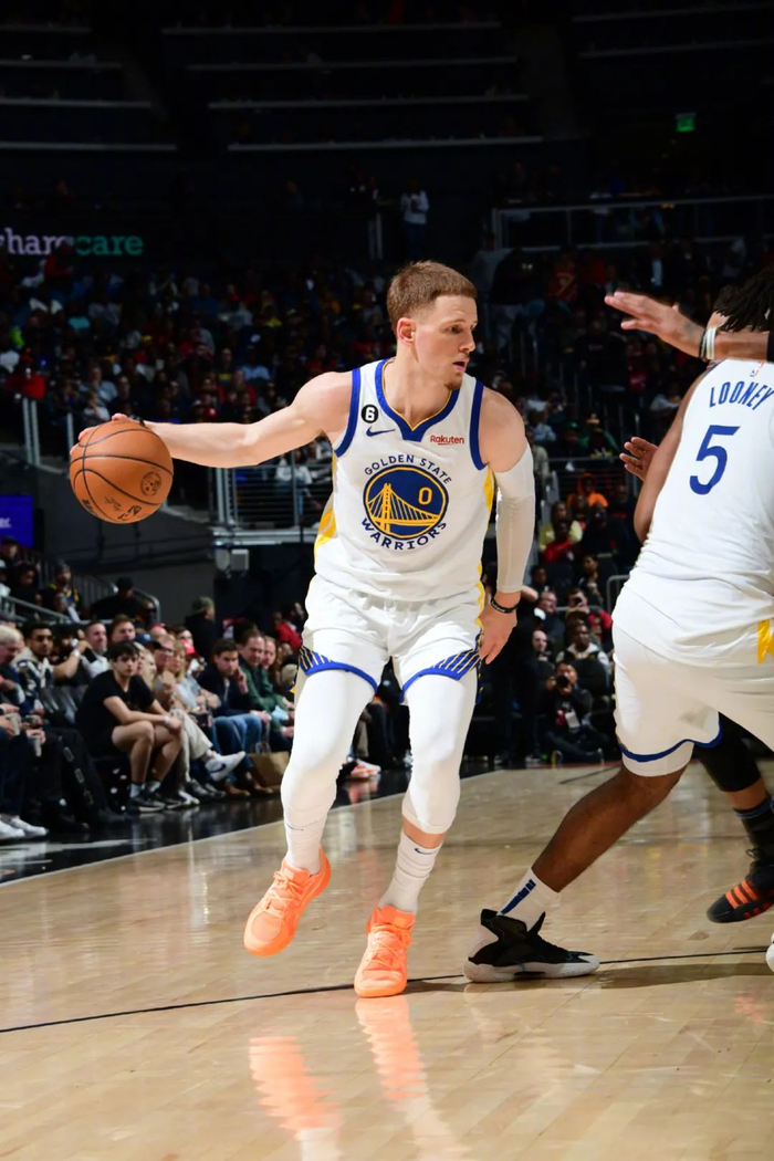 爱游戏网页版-格罗纳客场击败对手，终结连败